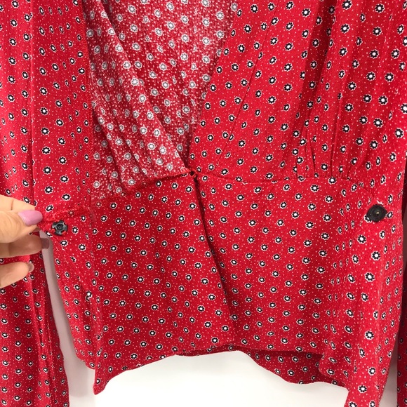 💕SALE💕Urban Outfitter Cooperative Red Floral Top - Picture 5 of 8